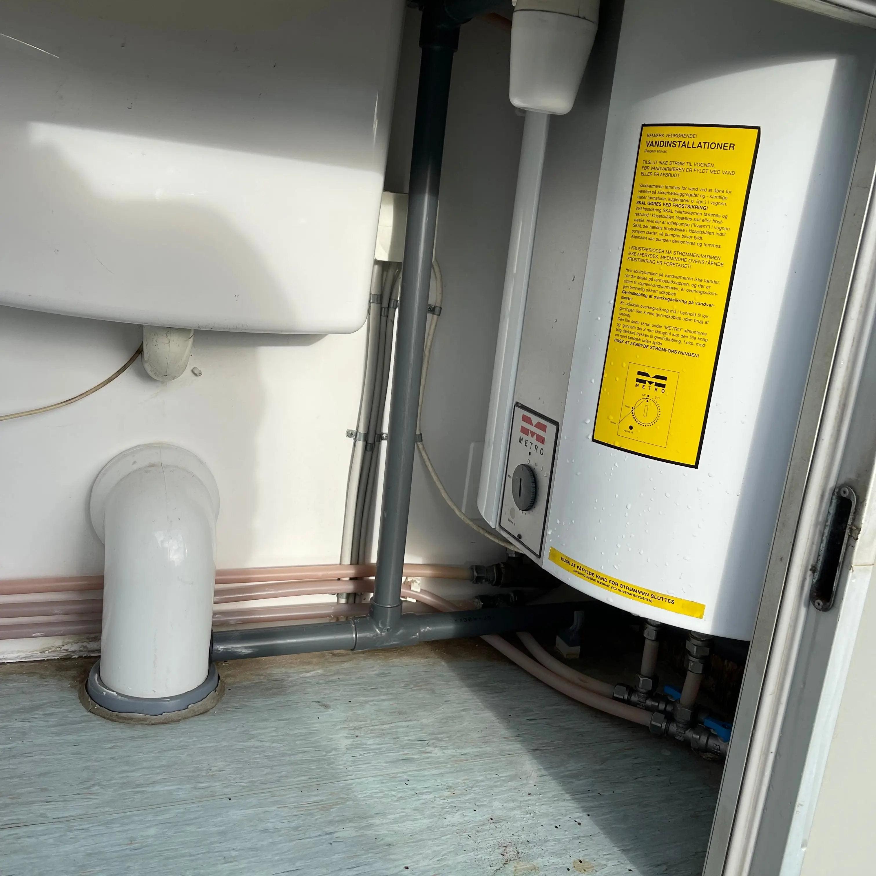 3-i-1 Badevogn-Køb brugte letvogne og skurvogne hos Letvogne.dk – Stort udvalg og hurtig levering