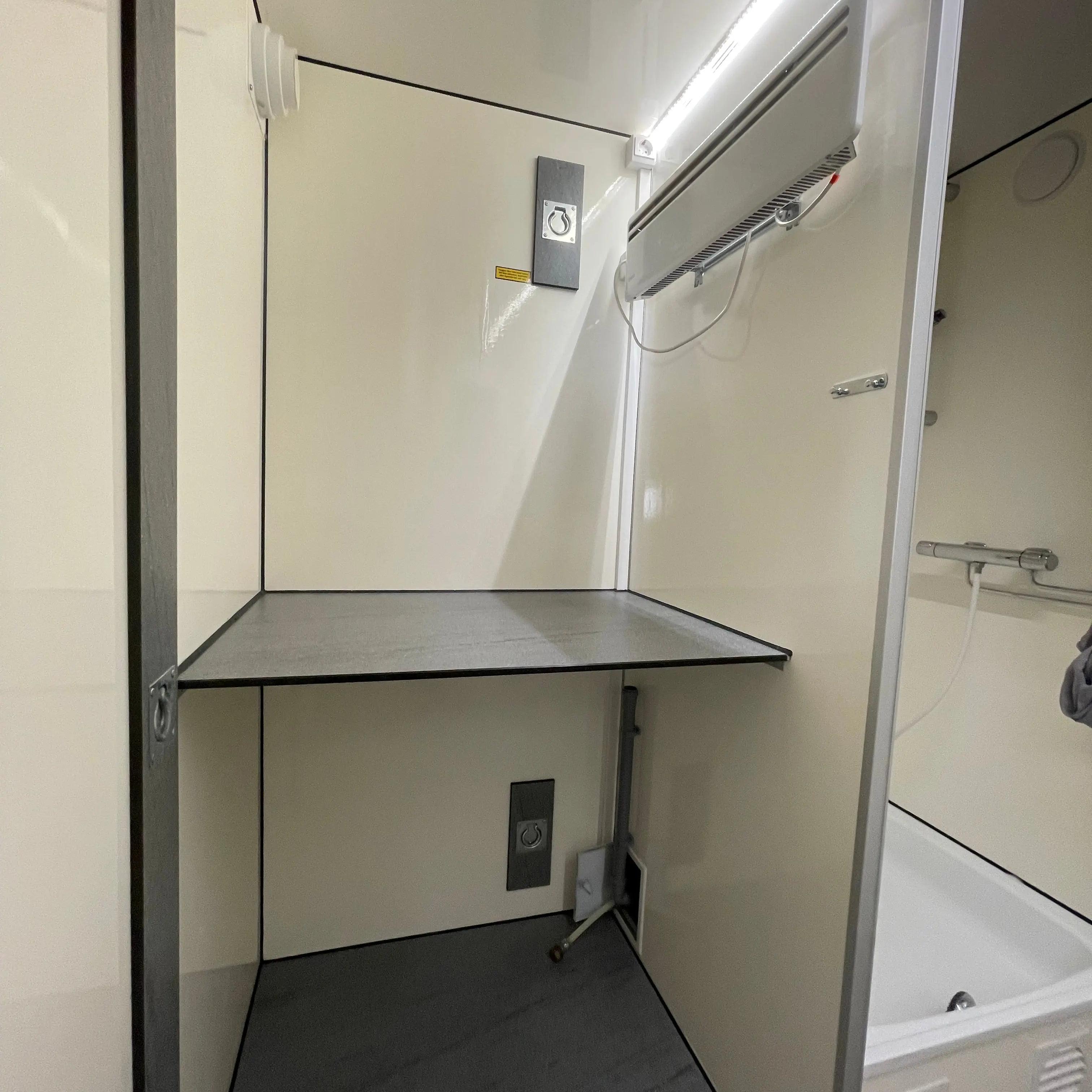 Badmobil 240 - m. kværntoilet-Køb brugte letvogne og skurvogne hos Letvogne.dk – Stort udvalg og hurtig levering