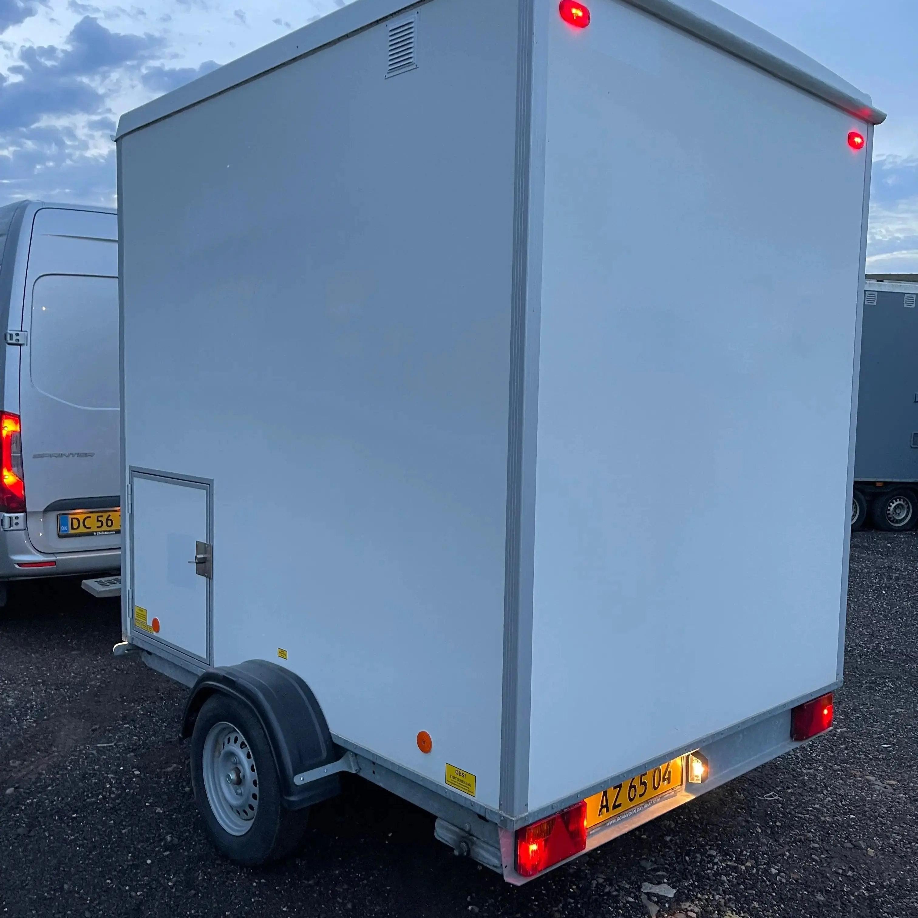 Badmobil 240 - m. kværntoilet-Køb brugte letvogne og skurvogne hos Letvogne.dk – Stort udvalg og hurtig levering