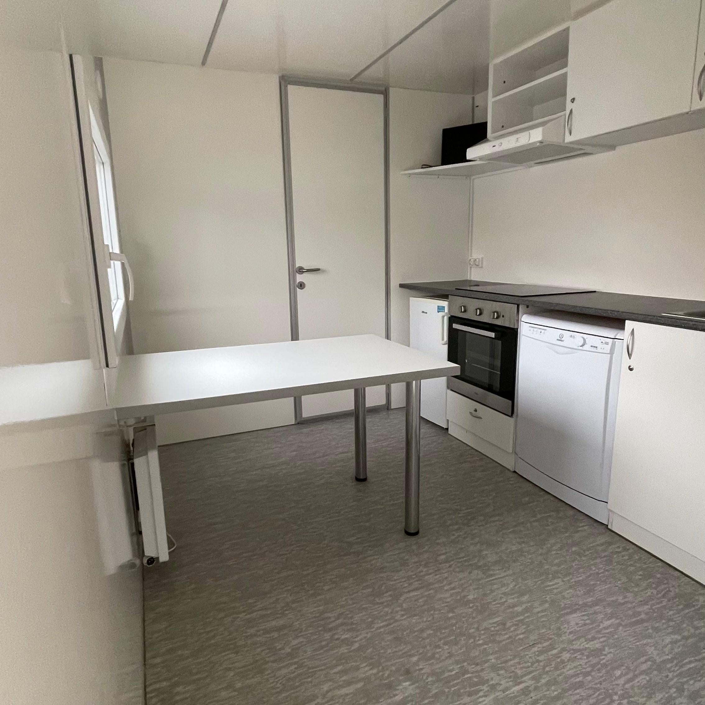 Beboelsesvogn 2 personers - Eurowagon Årgang 2016 Type 33 - 73-Køb brugte letvogne og skurvogne hos Letvogne.dk – Stort udvalg og hurtig levering