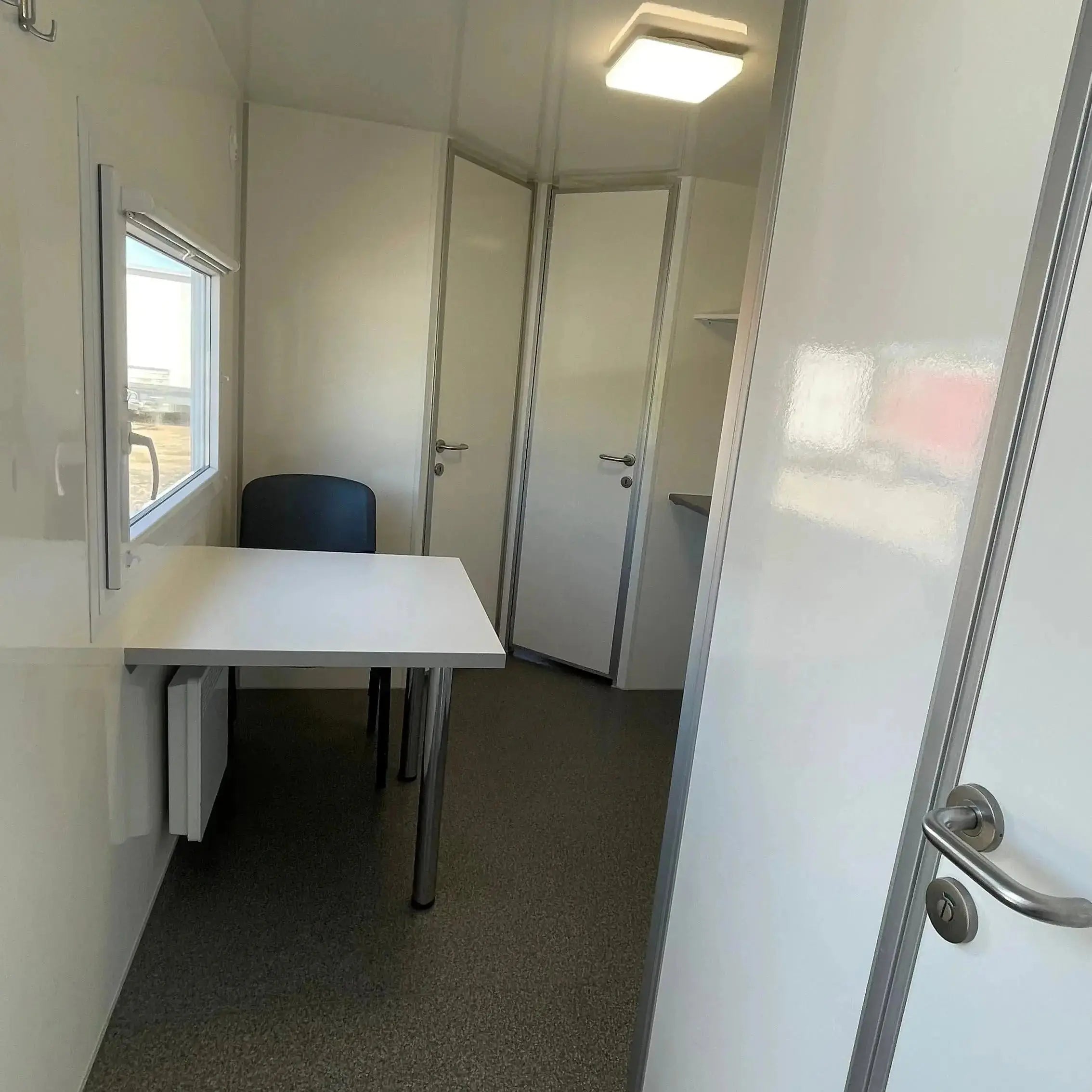 Beboelsesvogn 3 personers - Eurowagon Årgang 2022 Type 3 x 33 - 73-Køb brugte letvogne og skurvogne hos Letvogne.dk – Stort udvalg og hurtig levering