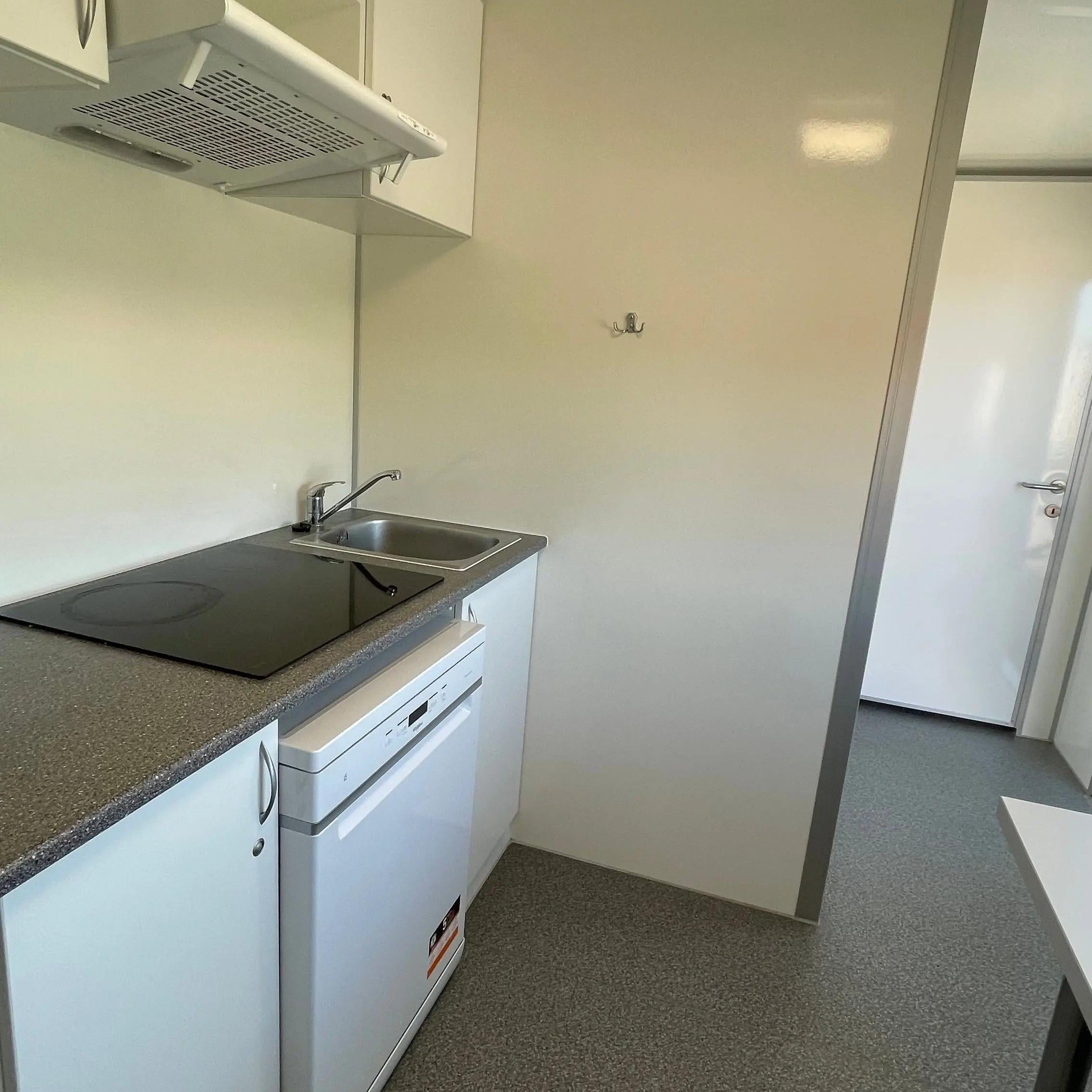 Beboelsesvogn 3 personers - Eurowagon Årgang 2022 Type 3 x 33 - 73-Køb brugte letvogne og skurvogne hos Letvogne.dk – Stort udvalg og hurtig levering