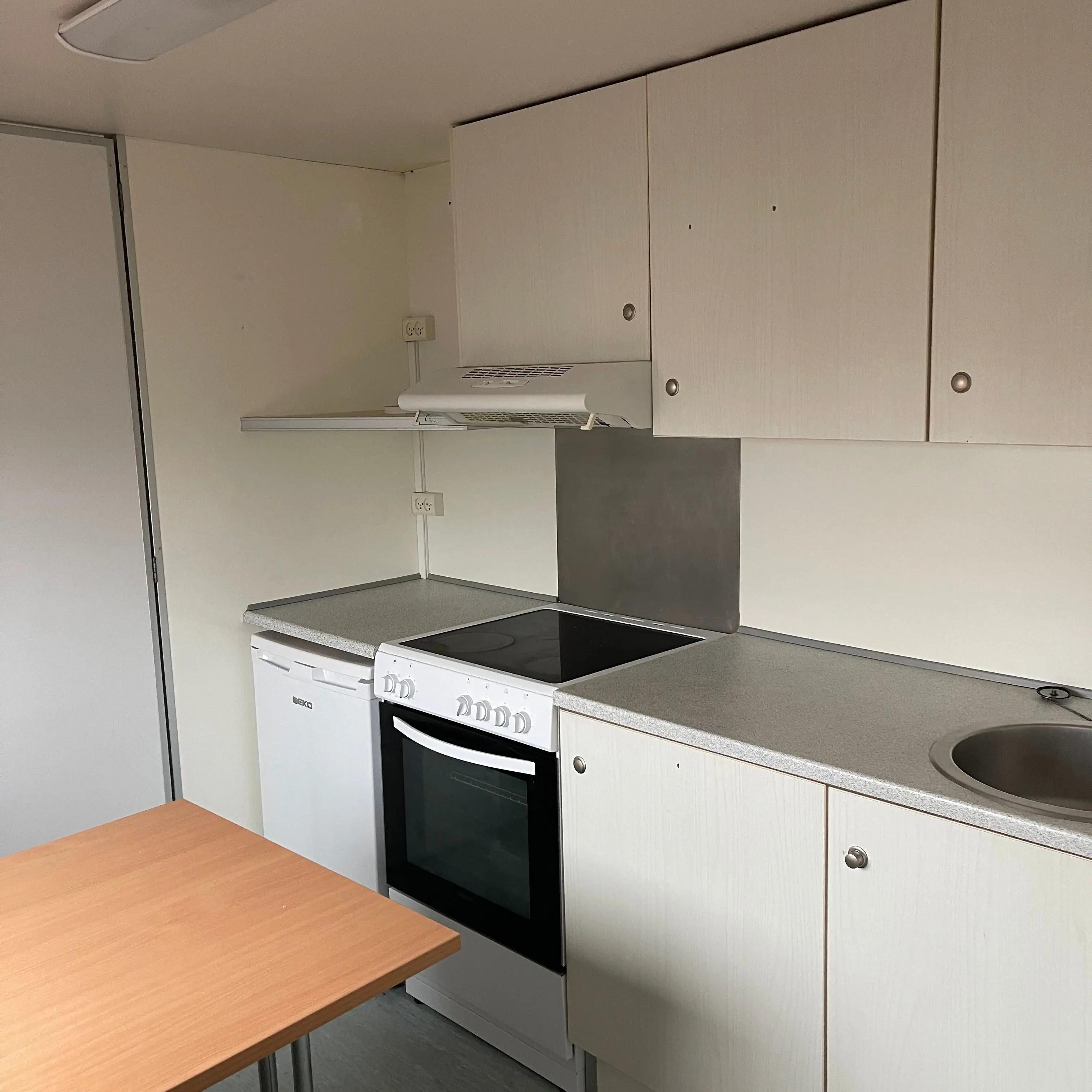 Beboelsesvogn 4 personers - Scanvogn Type 730-Køb brugte letvogne og skurvogne hos Letvogne.dk – Stort udvalg og hurtig levering