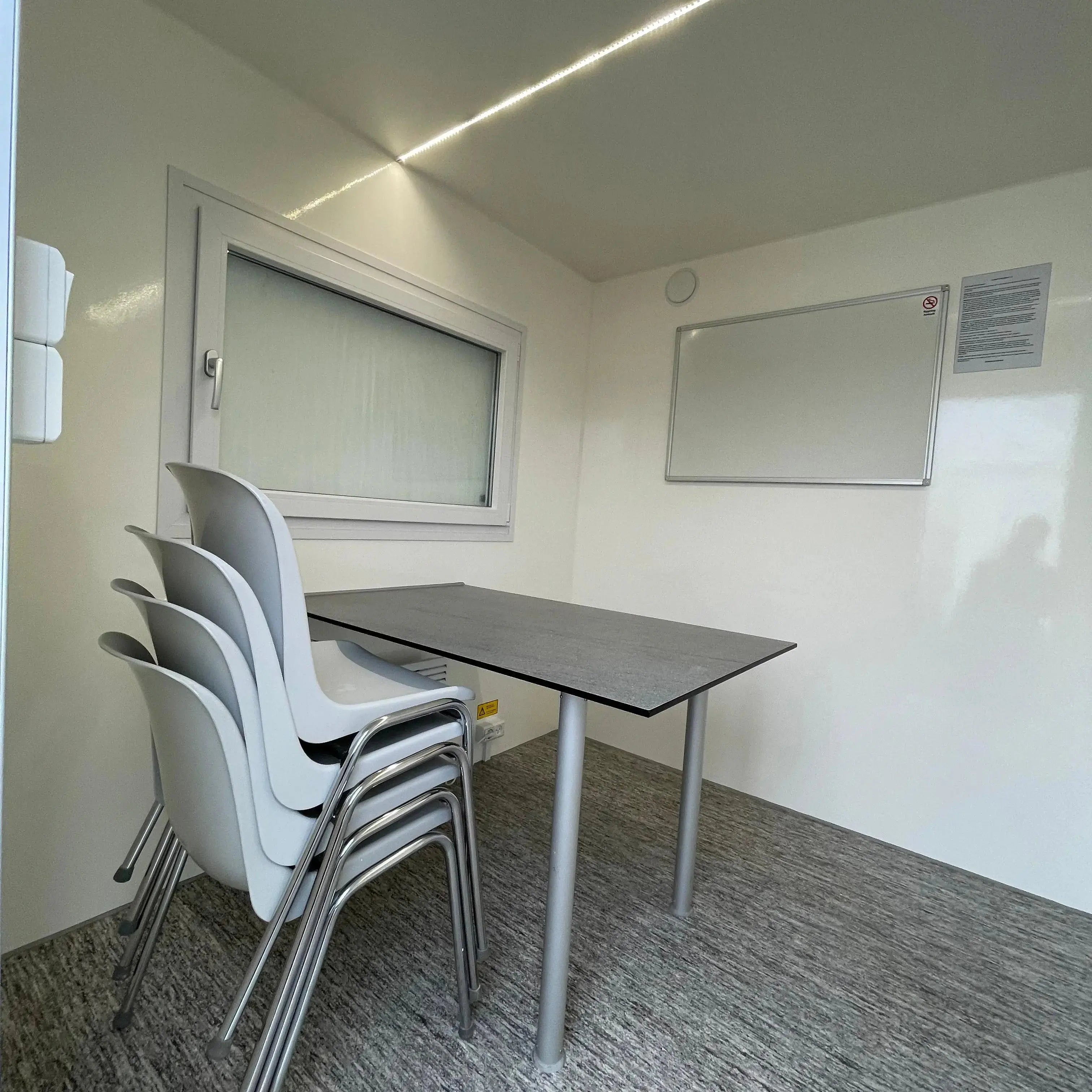 Kontorvogn 4 personers - Scanvogn Type 320-Køb brugte letvogne og skurvogne hos Letvogne.dk – Stort udvalg og hurtig levering