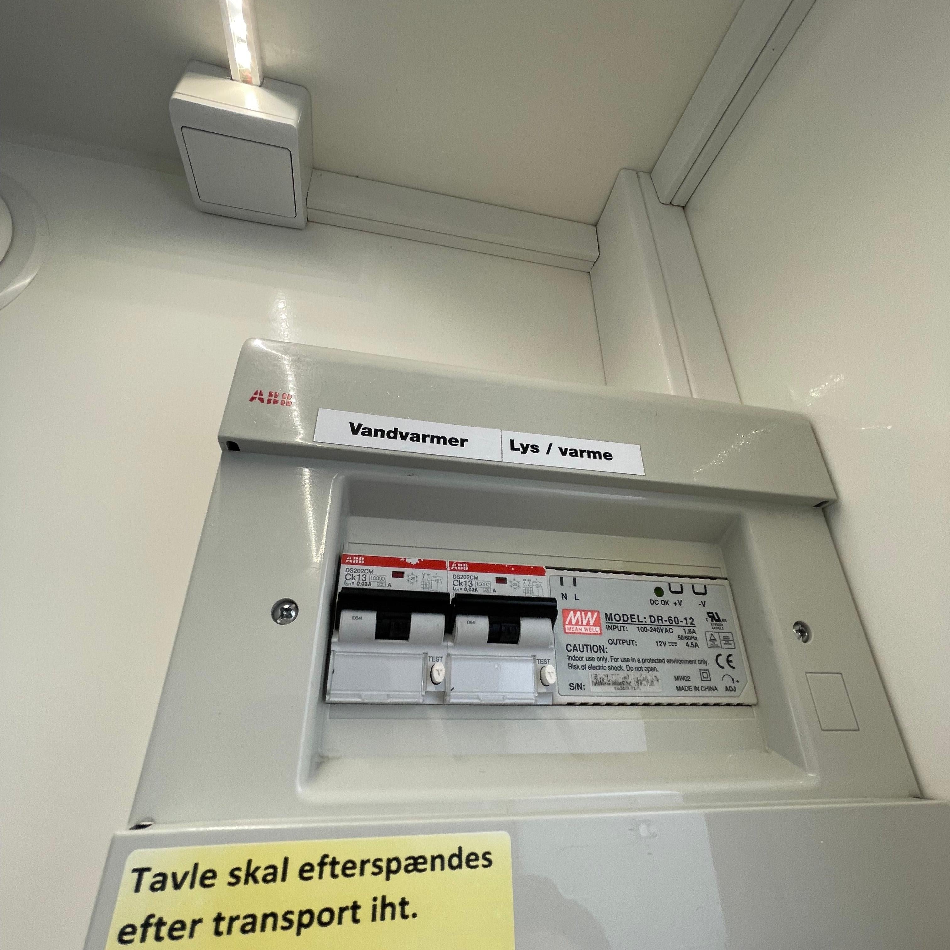 Kontorvogn 4 personers - Scanvogn Type 320-Køb brugte letvogne og skurvogne hos Letvogne.dk – Stort udvalg og hurtig levering