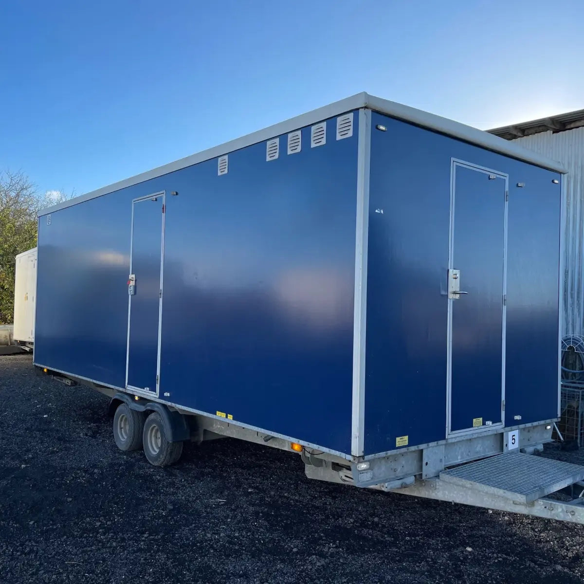 Miljøvogn 4 personers m. Tank - Scanvogn-Køb brugte letvogne og skurvogne hos Letvogne.dk – Stort udvalg og hurtig levering