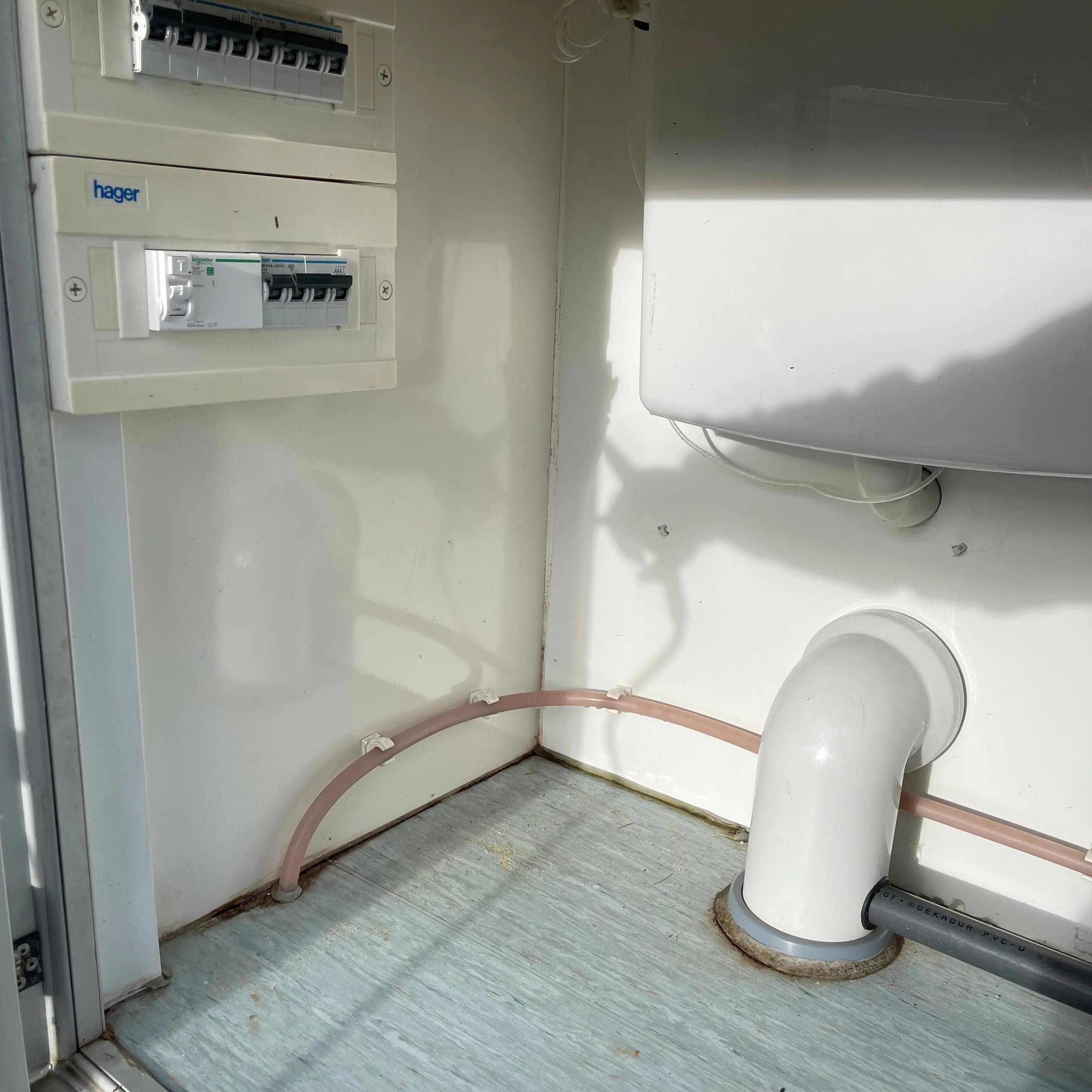 3-i-1 Badevogn-Køb brugte letvogne og skurvogne hos Letvogne.dk – Stort udvalg og hurtig levering