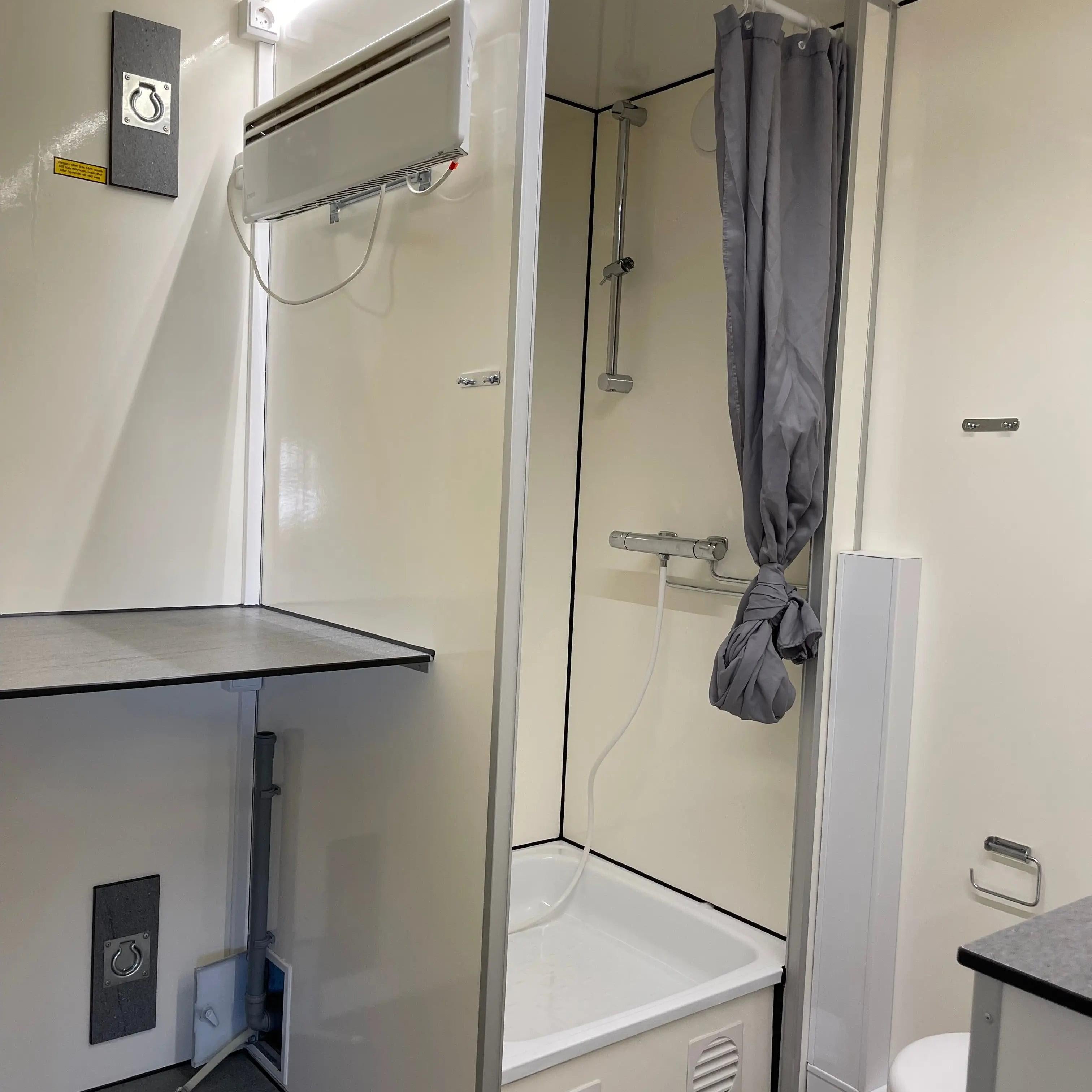 Badmobil 240 - m. kværntoilet-Køb brugte letvogne og skurvogne hos Letvogne.dk – Stort udvalg og hurtig levering