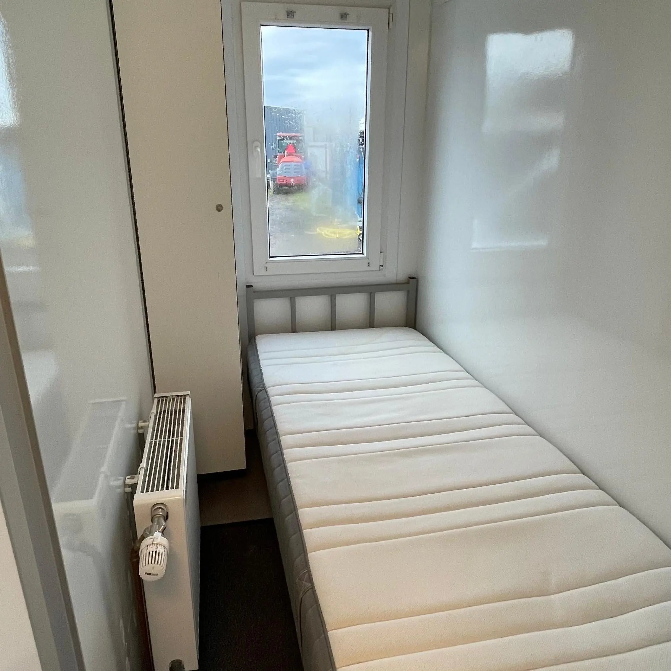 Beboelsesvogn 4 personers - Easywagon Årgang 2016 Type 9334XL-Køb brugte letvogne og skurvogne hos Letvogne.dk – Stort udvalg og hurtig levering