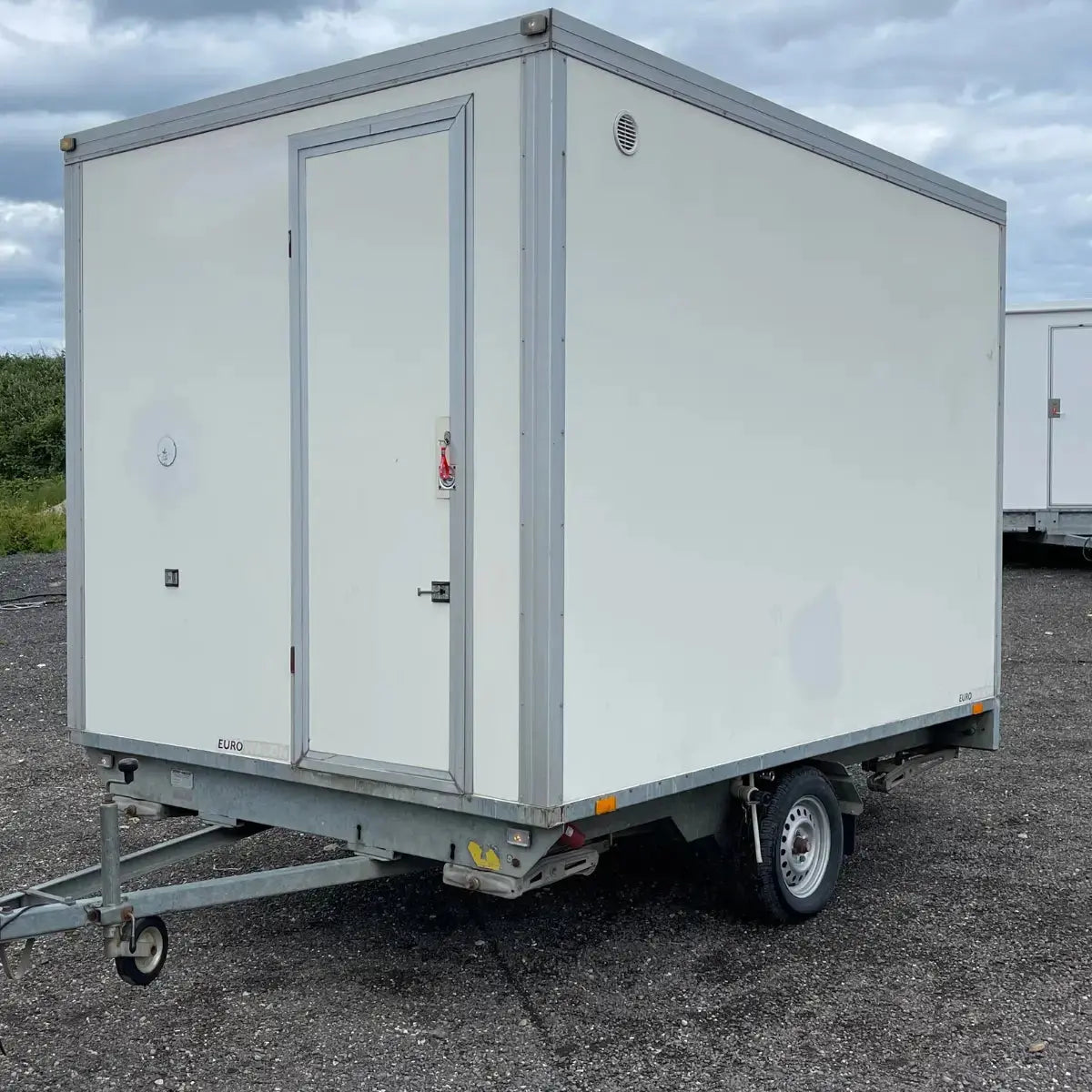 Kontorvogn 4 personers - Eurowagon Type 320-Køb brugte letvogne og skurvogne hos Letvogne.dk – Stort udvalg og hurtig levering