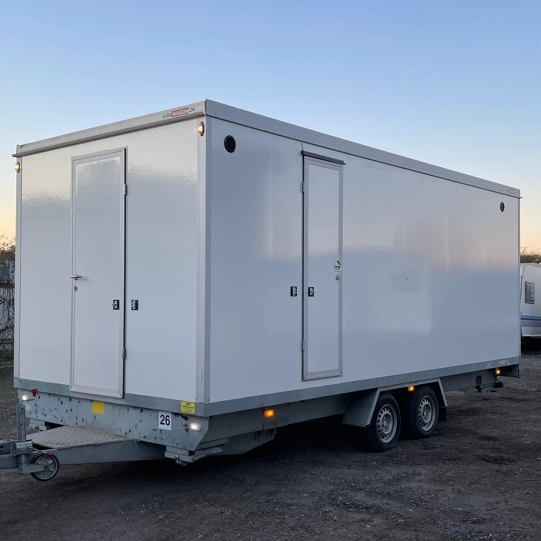 Mandskabsvogn 4 - personers Eurowagon-Køb brugte letvogne og skurvogne hos Letvogne.dk – Stort udvalg og hurtig levering