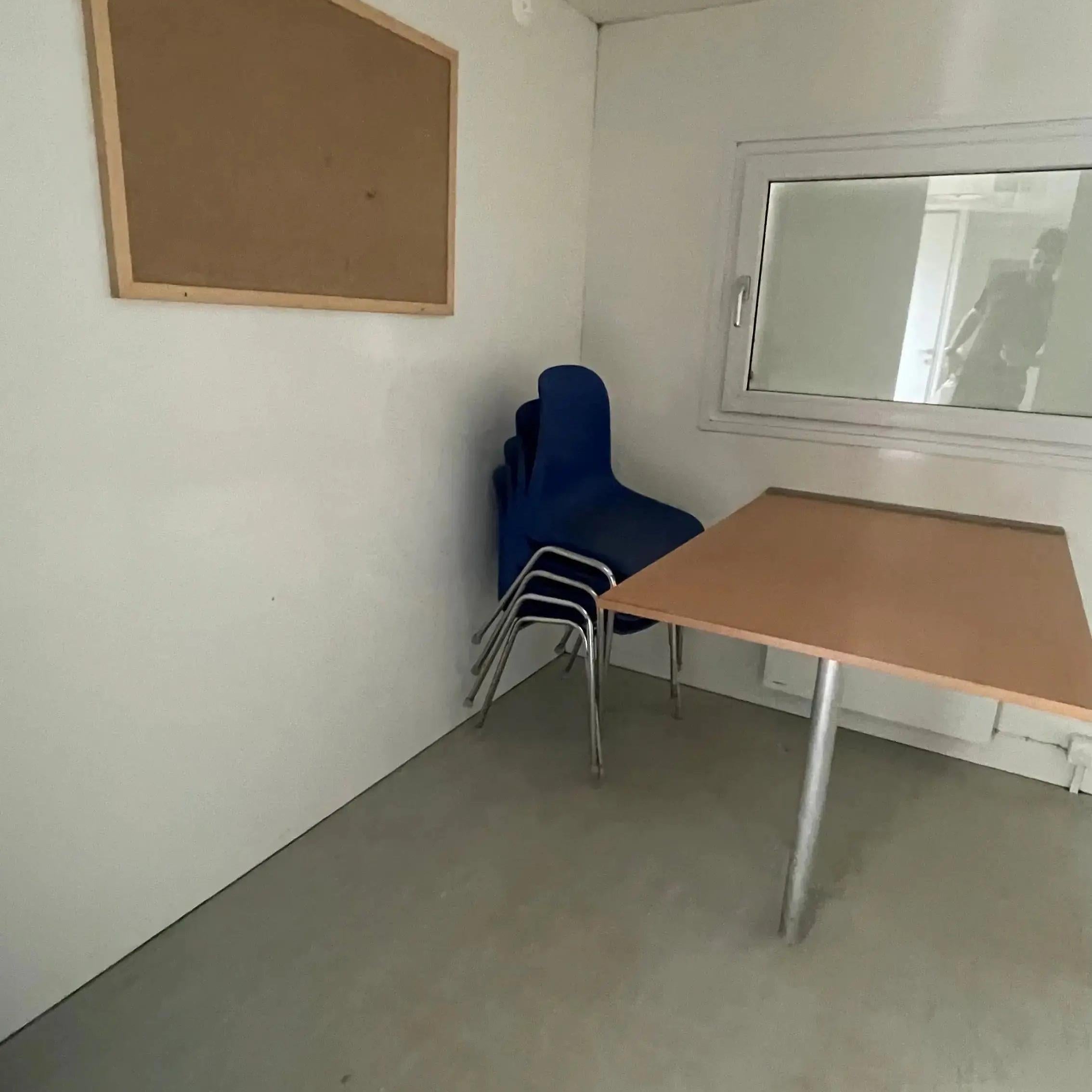 Mandskabsvogn 4 personers - Scanvogn-Køb brugte letvogne og skurvogne hos Letvogne.dk – Stort udvalg og hurtig levering