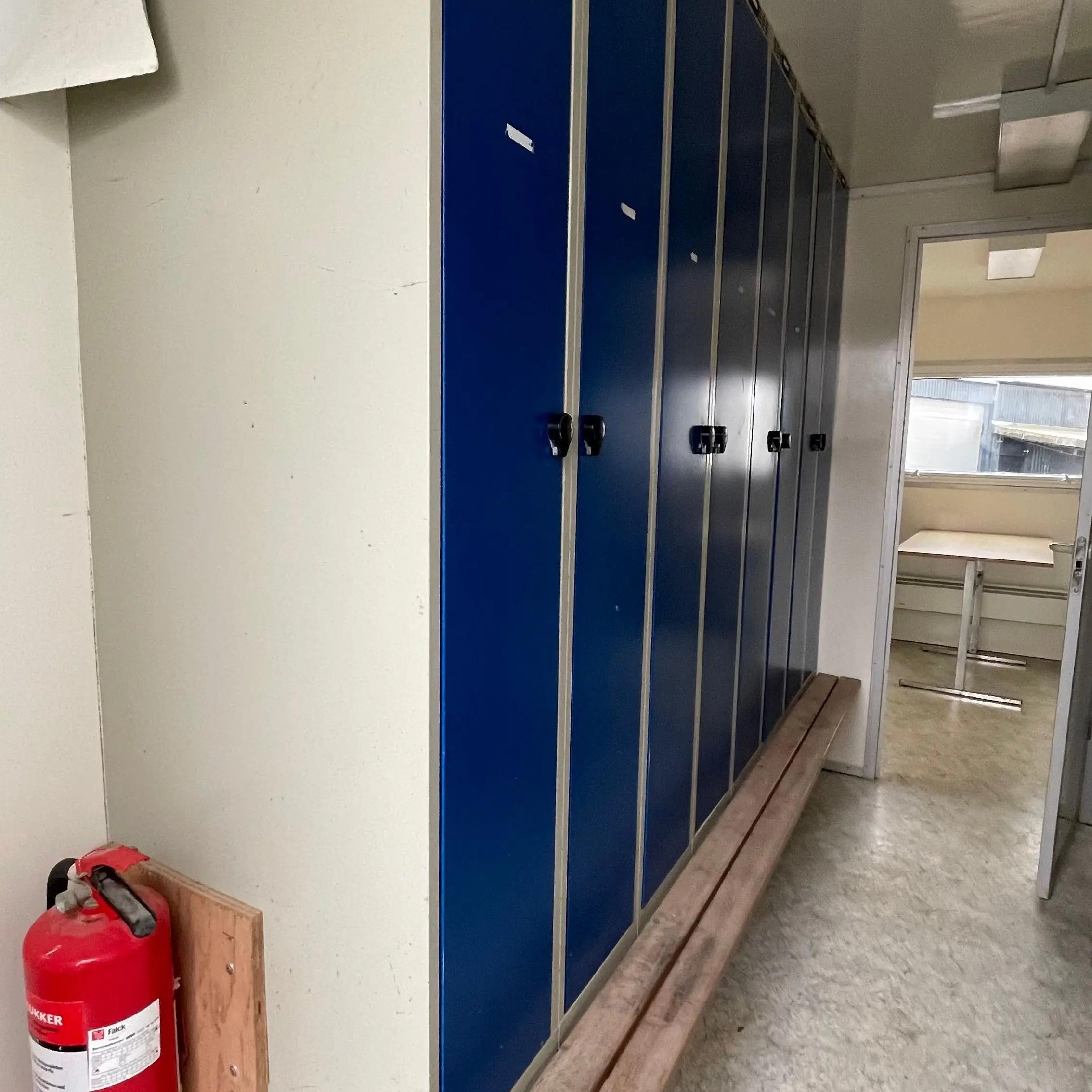 Mandskabsvogn 4 - personers VA-Køb brugte letvogne og skurvogne hos Letvogne.dk – Stort udvalg og hurtig levering