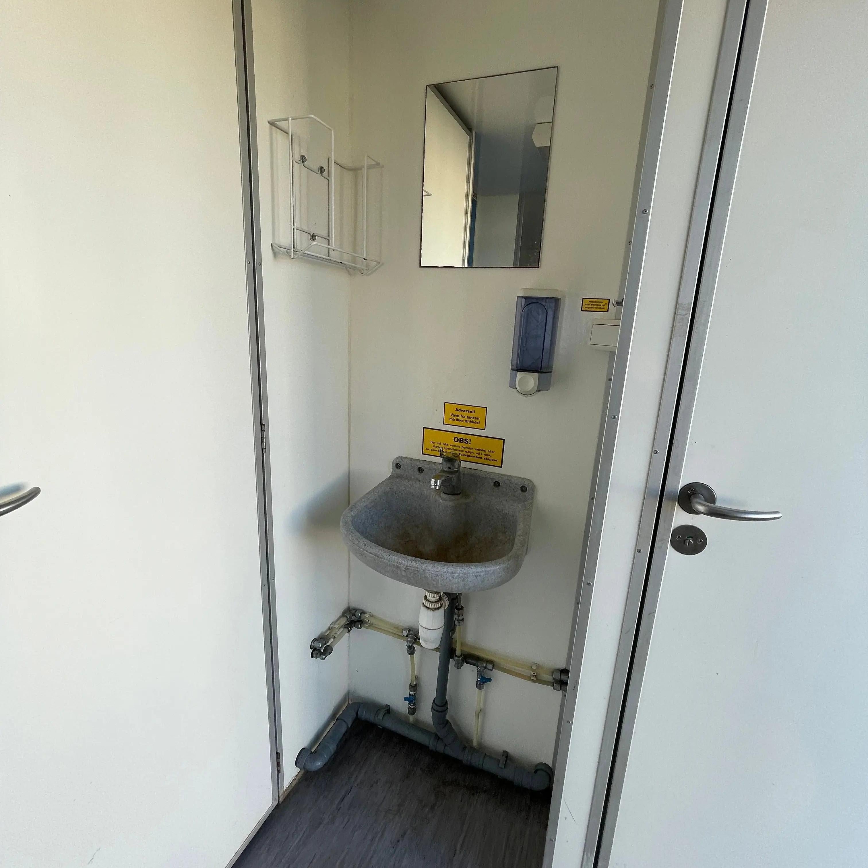 Miljøvogn 4 personers m. Tank - Scanvogn-Køb brugte letvogne og skurvogne hos Letvogne.dk – Stort udvalg og hurtig levering